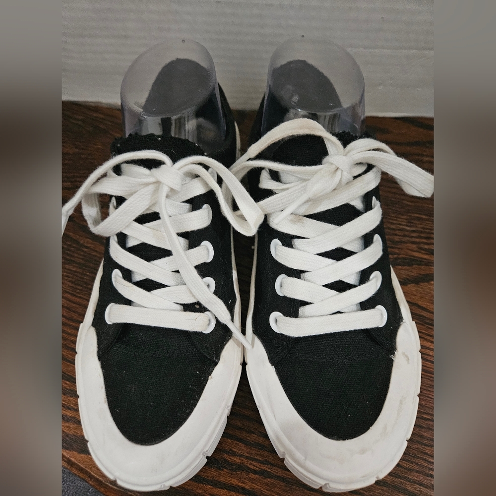 Mad Love Wedge Sneakers Size 7 (2)